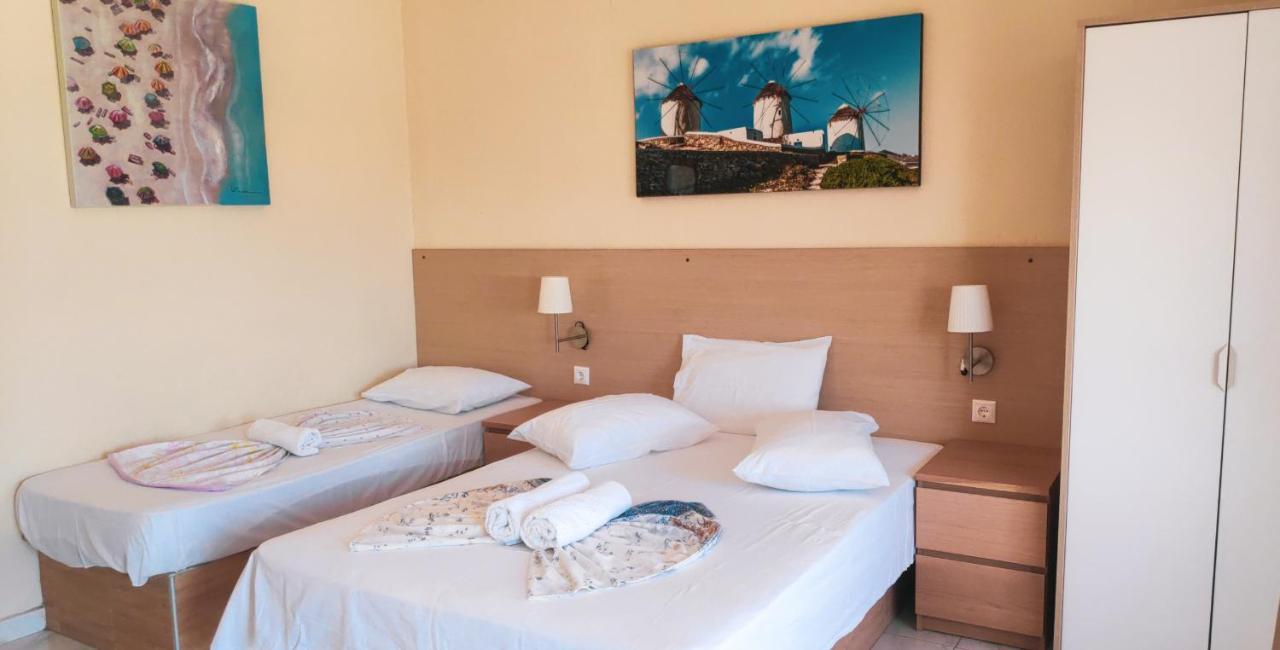 Jimmy'S Rooms Nea Potidea Exterior foto